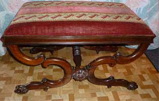 Antique mahogany English Regencey foot stool